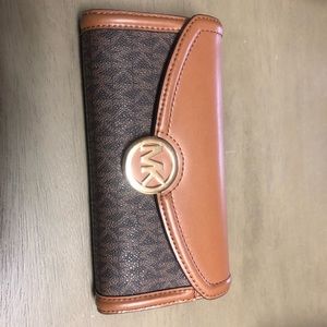 Michael Kors wallet